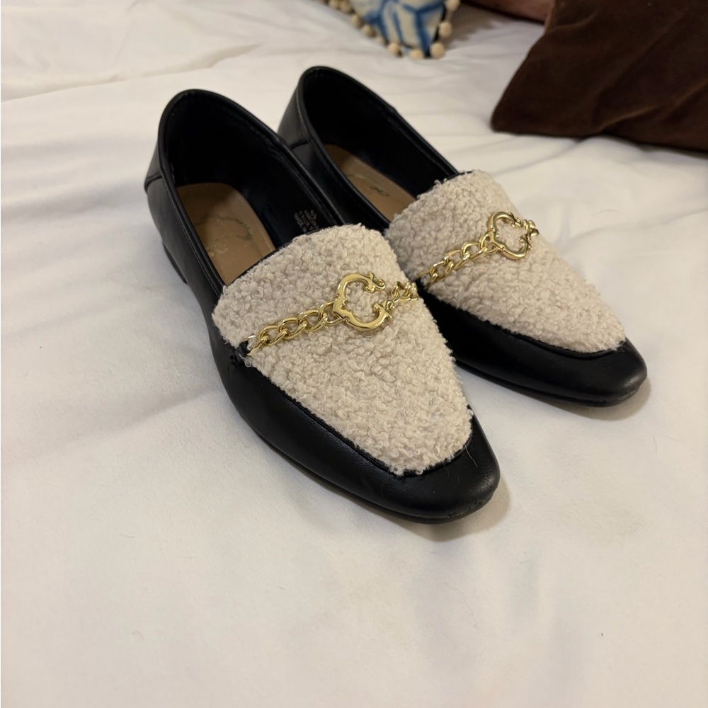 C. Wonder Women's Amora Faux Sherpa Top Loafer